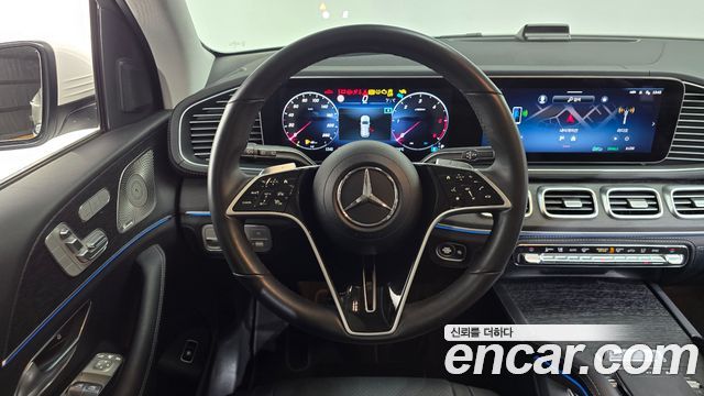 Mercedes-Benz GLE-Class 2023 — photo 13
