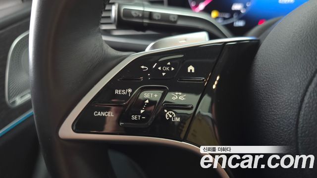 Mercedes-Benz GLE-Class 2023 — photo 17