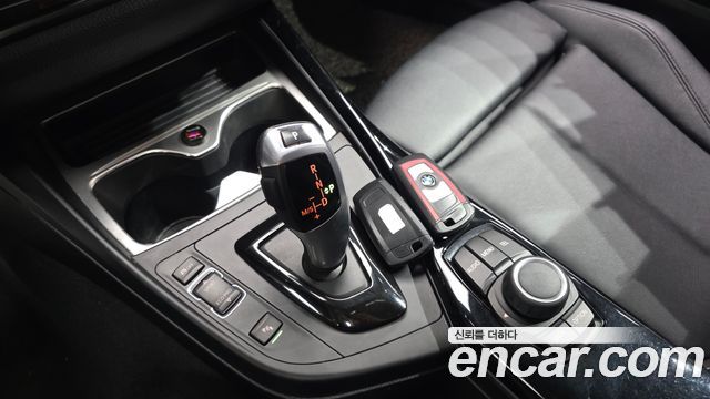 BMW 1-Series 2017 — photo 12