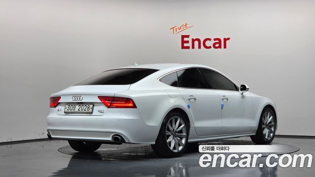 Audi A7 2012 — photo 2