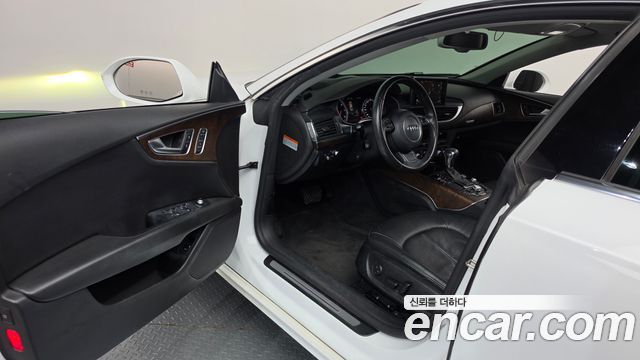 Audi A7 2012 — photo 10