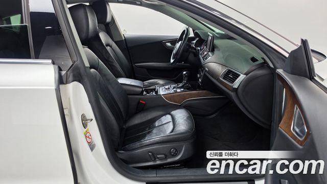 Audi A7 2012 — photo 11