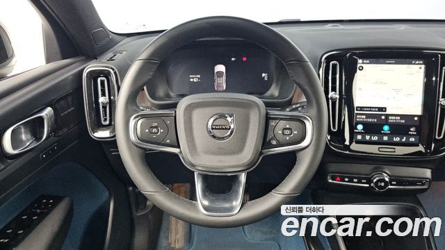 Volvo C40 2022 — photo 19