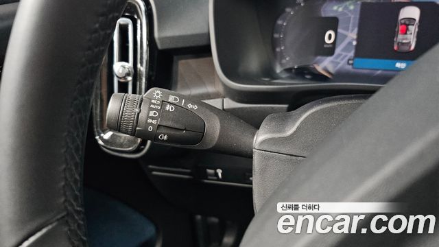 Volvo C40 2022 — photo 21
