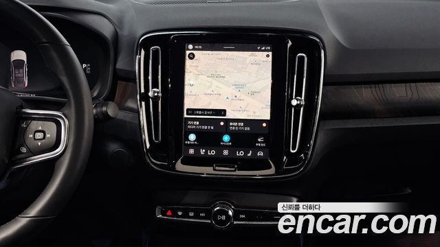 Volvo C40 2022 — photo 23