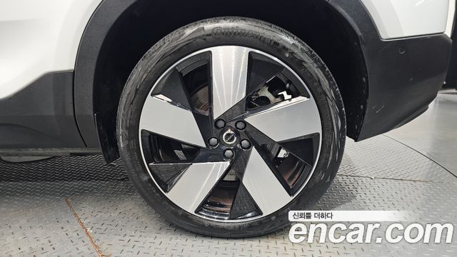 Volvo C40 2022 — photo 7