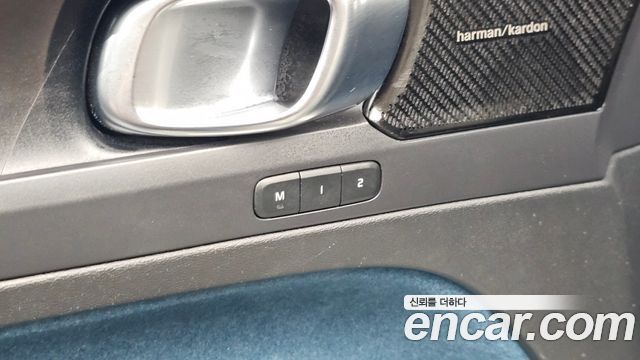 Volvo C40 2022 — photo 30