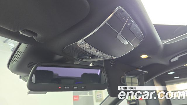 Mercedes-Benz S-Class 2015 — photo 17