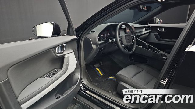 Polestar Polestar 2 2023 — photo 13