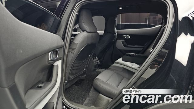 Polestar Polestar 2 2023 — photo 18