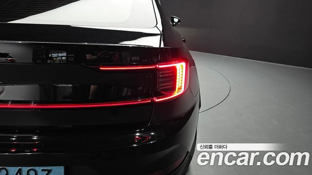 Polestar Polestar 2 2023 — photo 9