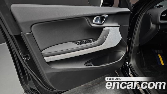 Polestar Polestar 2 2023 — photo 14
