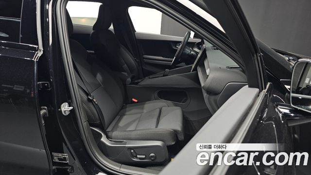 Polestar Polestar 2 2023 — photo 16