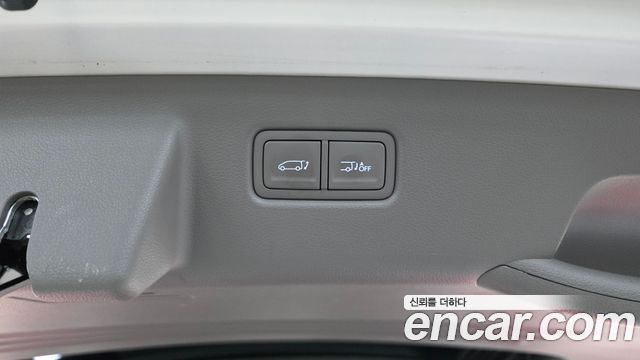 Hyundai Staria 2025 — photo 23