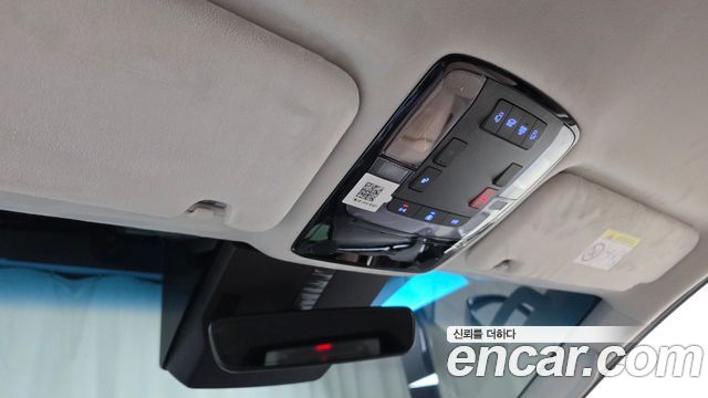 Hyundai Staria 2025 — photo 25