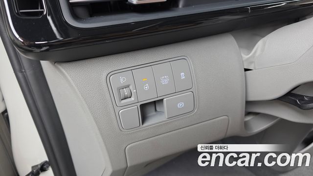 Hyundai Staria 2025 — photo 26