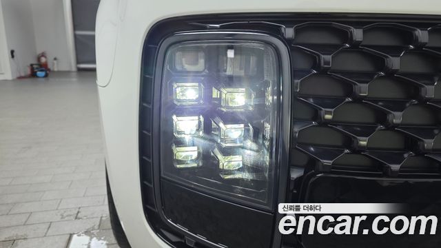 Hyundai Staria 2025 — photo 8