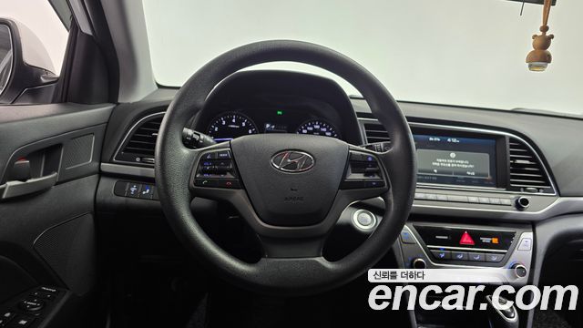 Hyundai AVANTE 2018 — photo 20