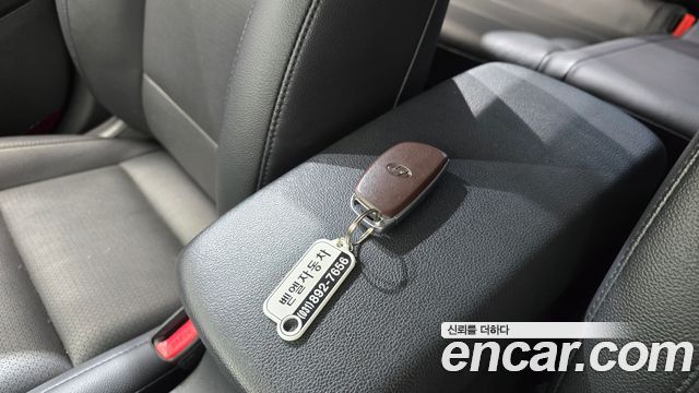 Hyundai AVANTE 2018 — photo 22