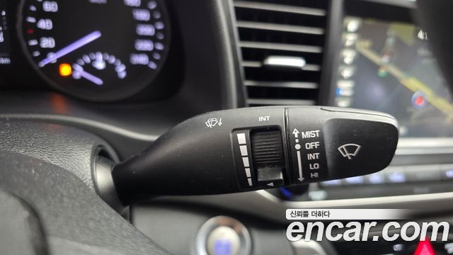 Hyundai AVANTE 2018 — photo 27