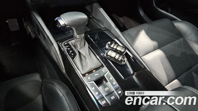 Kia K7 2017 — photo 12