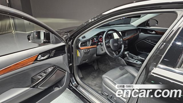 Kia K7 2017 — photo 13