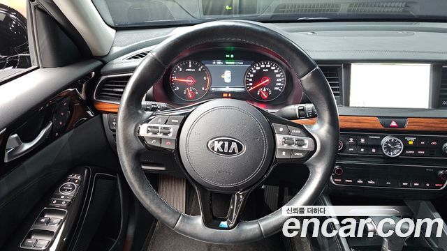 Kia K7 2017 — photo 19
