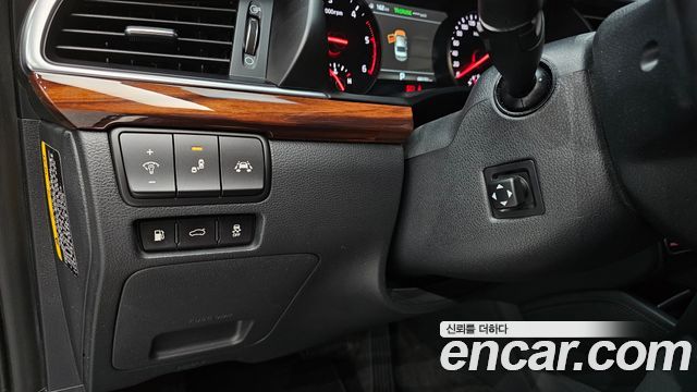 Kia K7 2017 — photo 20
