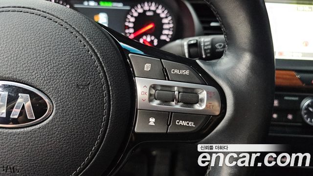 Kia K7 2017 — photo 25