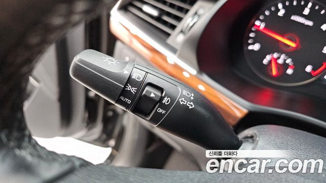 Kia K7 2017 — photo 30