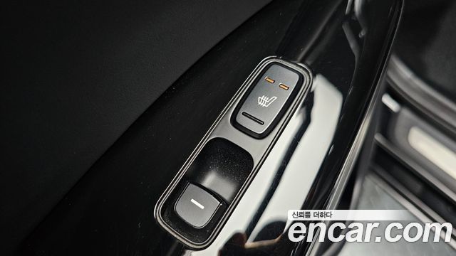 Kia K7 2017 — photo 33