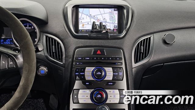 Hyundai Genesis 2009 — photo 25