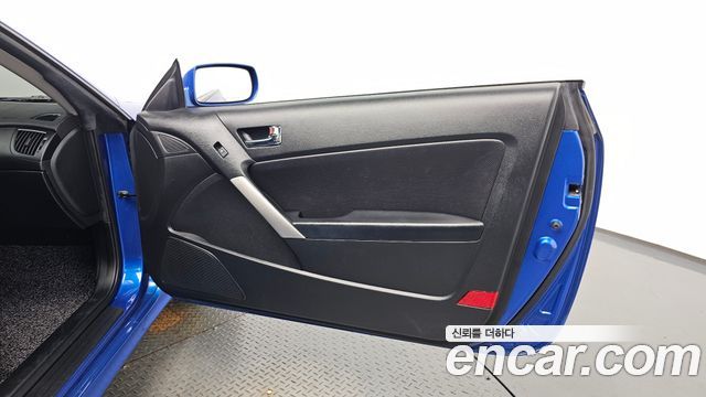 Hyundai Genesis 2009 — photo 15