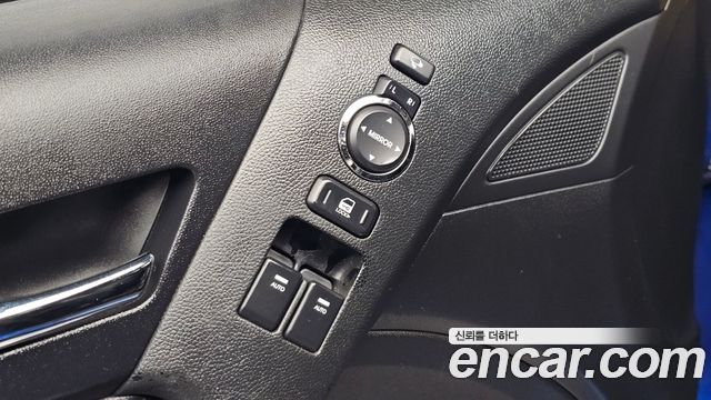 Hyundai Genesis 2009 — photo 29