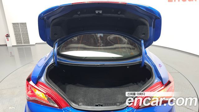 Hyundai Genesis 2009 — photo 31