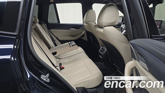 BMW iX3 2024 — photo 17