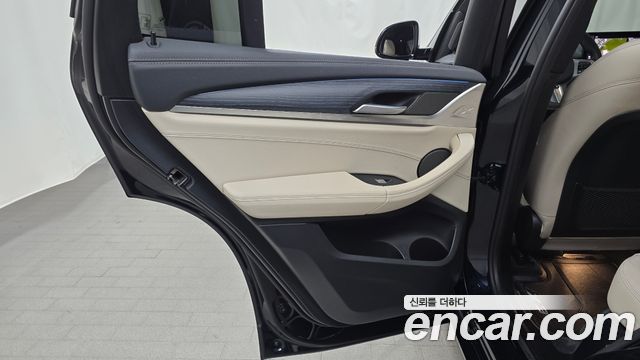 BMW iX3 2024 — photo 15