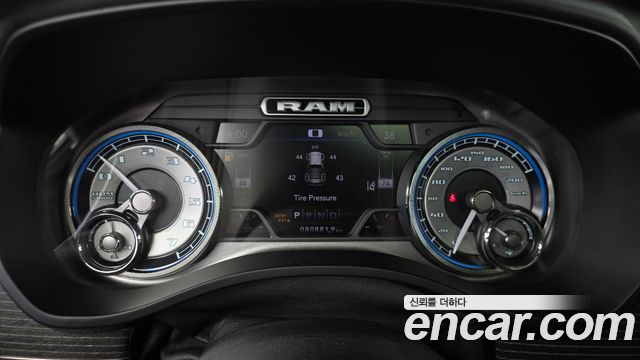 Dodge Ram Pick Up 2019 — photo 11