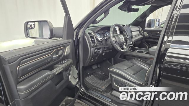 Dodge Ram Pick Up 2019 — photo 13