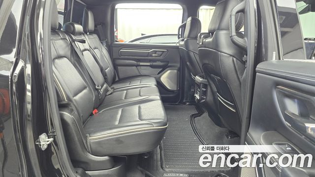 Dodge Ram Pick Up 2019 — photo 17