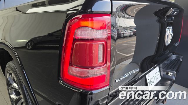 Dodge Ram Pick Up 2019 — photo 9
