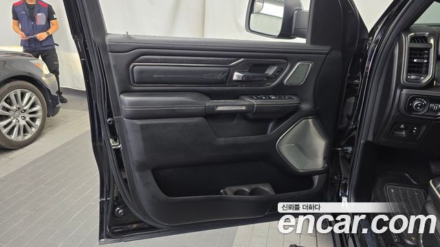 Dodge Ram Pick Up 2019 — photo 14