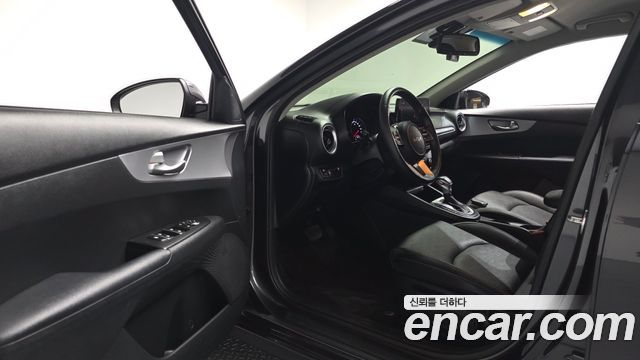 Kia K3 2022 — photo 13