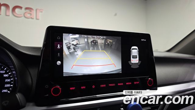 Kia K3 2022 — photo 21