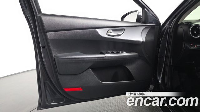 Kia K3 2022 — photo 14