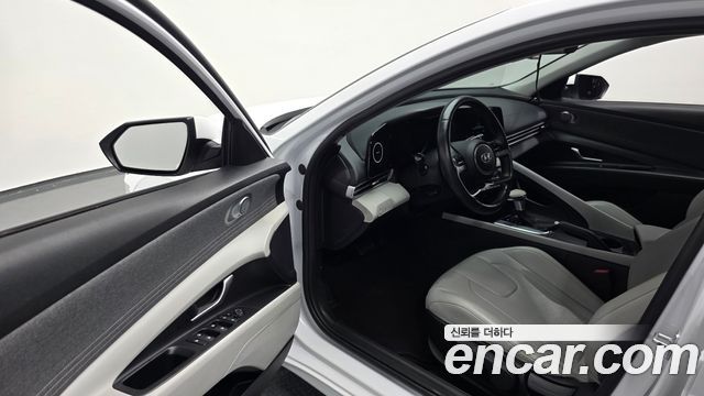 Hyundai AVANTE 2021 — photo 13