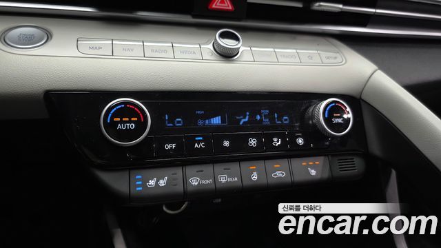 Hyundai AVANTE 2021 — photo 22