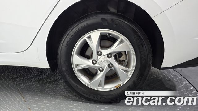 Hyundai AVANTE 2021 — photo 7