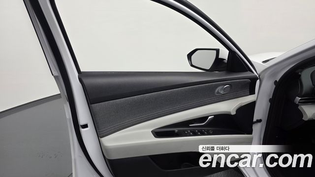 Hyundai AVANTE 2021 — photo 14