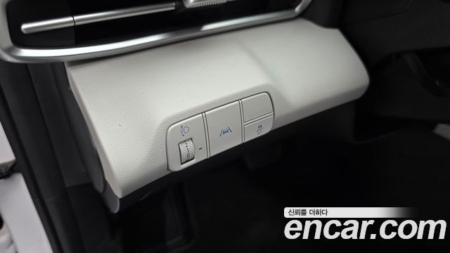 Hyundai AVANTE 2021 — photo 27